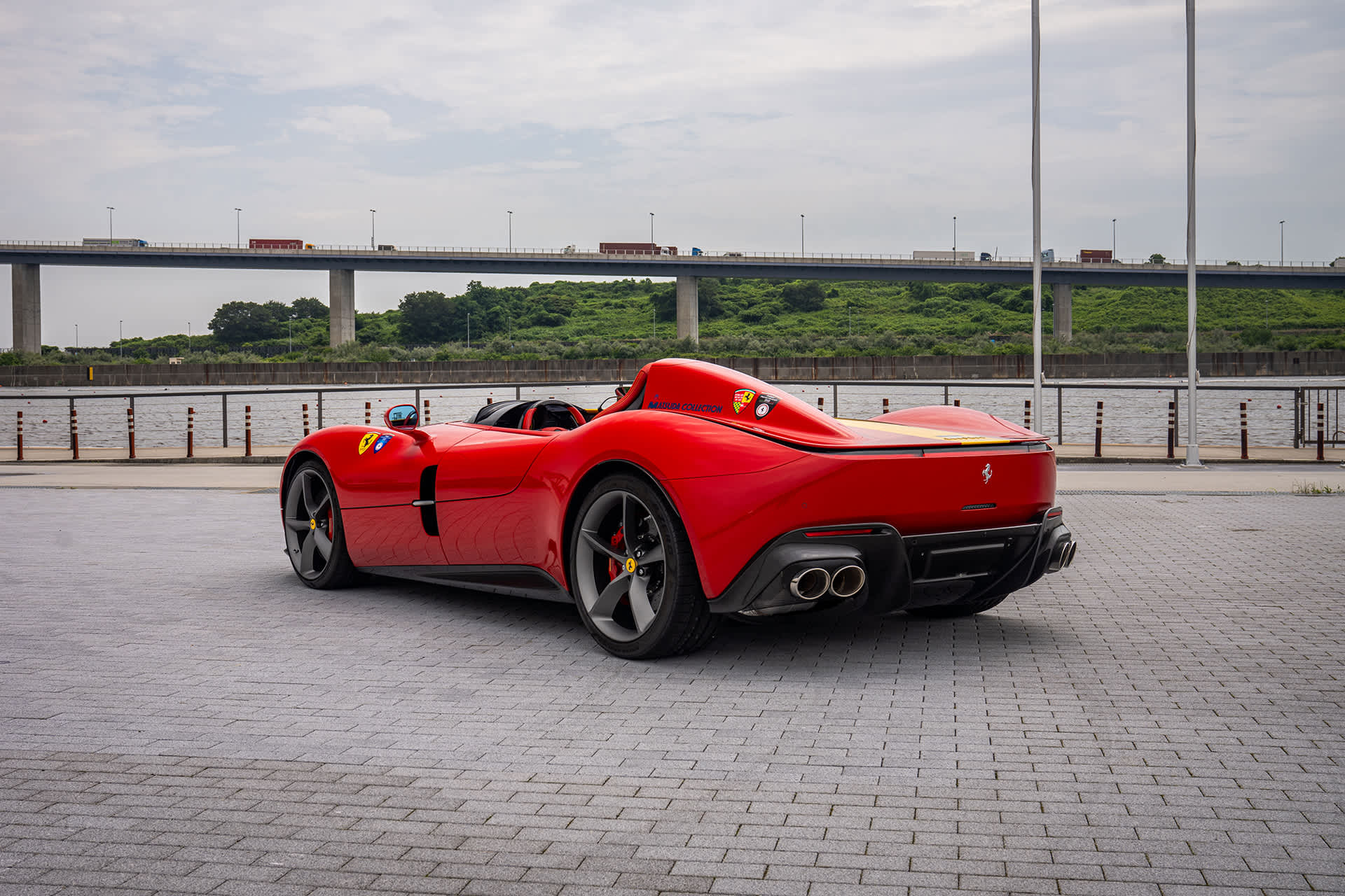 【オフィシャルカタログ】Ferrari SP1 Ferrari Monza SP1 - Ferrari.com